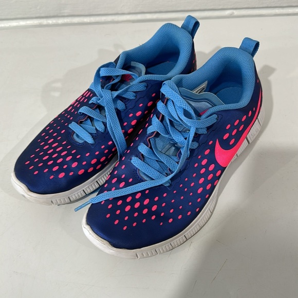 Nike size 6- 6 1/2 - Picture 3 of 5